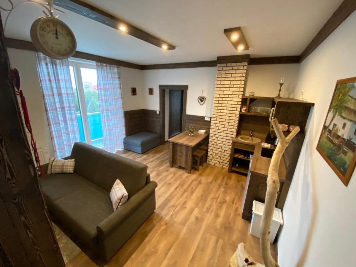 Apartmany Veternica V Bernarde วิสโซเค ดาตรี ภายนอก รูปภาพ
